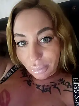 MiaMooly online show from April 9, 2026, 5:40 pm