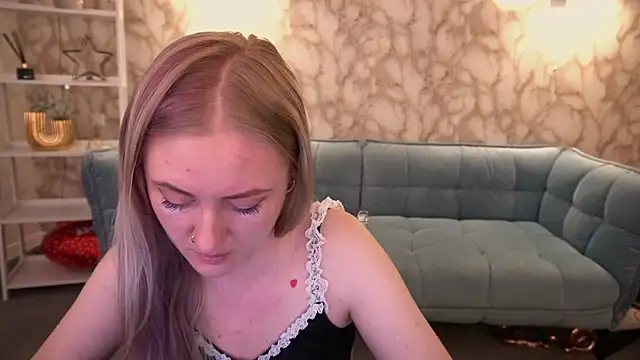 DramaQuenns online show from April 19, 2026, 5:51 am