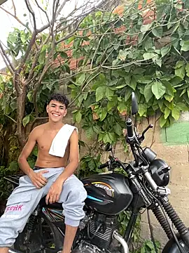 Snapshot of JHON_BIGCOCK23 chatting on February 13, 2026, 8:16 pm JHON BIGCOCK23 online show from February 13, 2026, 8:16 pm