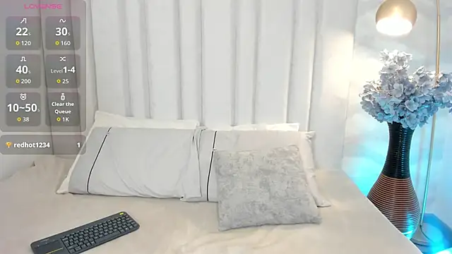  im candy online show from February 25, 2026, 8:07 pm