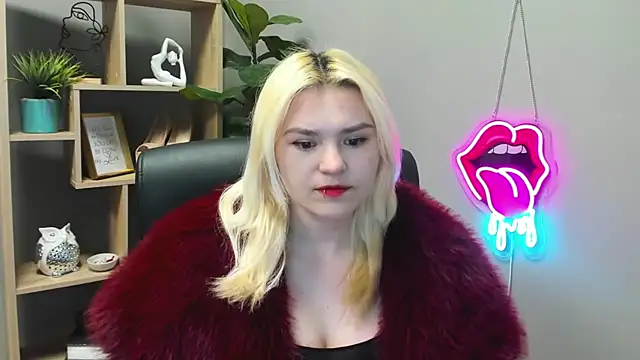 SweetLilyxo online show from April 21, 2026, 6:20 am