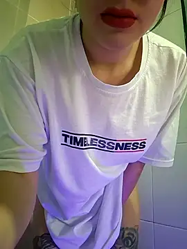 Artt Juli online show from February 13, 2026, 4:47 pm