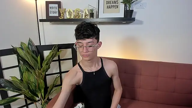 Patrick Howland  online show from April 22, 2026, 9:05 pm