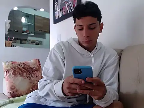 waner thom online show from February 8, 2026, 5:05 pm