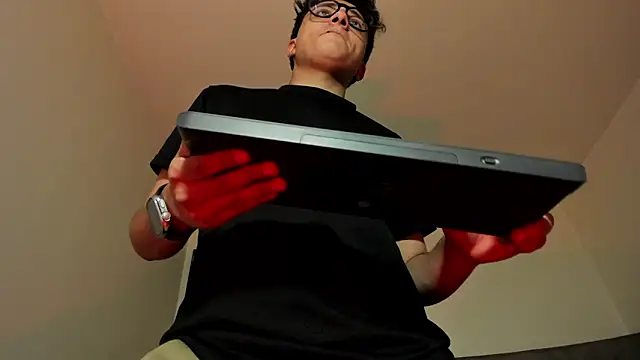 Snapshot of Adonibaskerville4 chatting on May 11, 2026, 2:01 pm Adonibaskerville4 online show from May 11, 2026, 2:01 pm