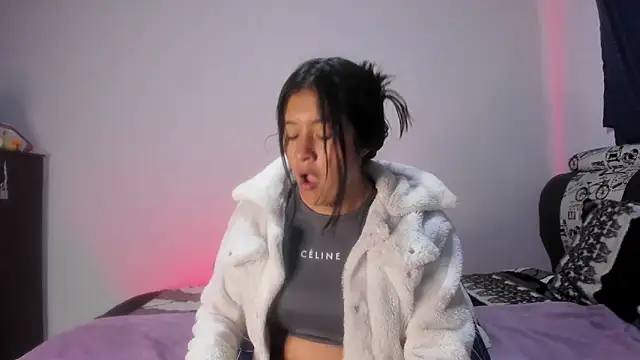 Snapshot of Sharlottee__ chatting on March 8, 2026, 10:30 am Sharlottee online show from March 8, 2026, 10:30 am