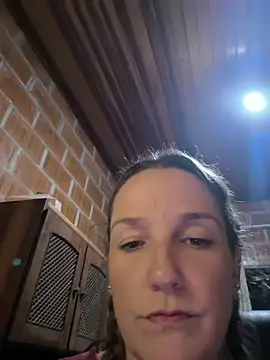 Loirinha surf online show from March 12, 2026, 1:45 am