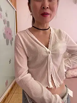 Snapshot of mm47865 chatting on May 3, 2026, 5:57 am mm47865 online show from May 3, 2026, 5:57 am