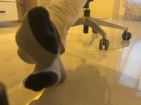 Snapshot of badassmaster42r chatting on February 15, 2026, 11:30 am badassmaster42r online show from February 15, 2026, 11:30 am