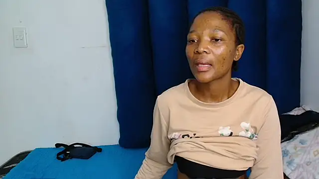 ForeverSexy  online show from March 23, 2026, 10:19 am