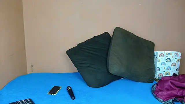 ForeverSexy  online show from April 21, 2026, 10:43 am