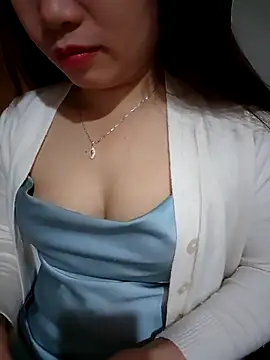 aki zz69 online show from February 5, 2026, 1:05 pm