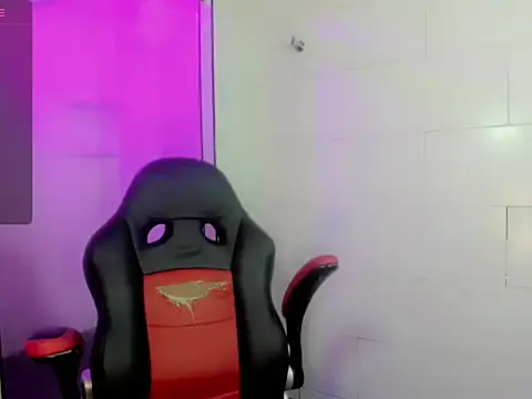 Maddye Fox online show from March 12, 2026, 8:04 pm