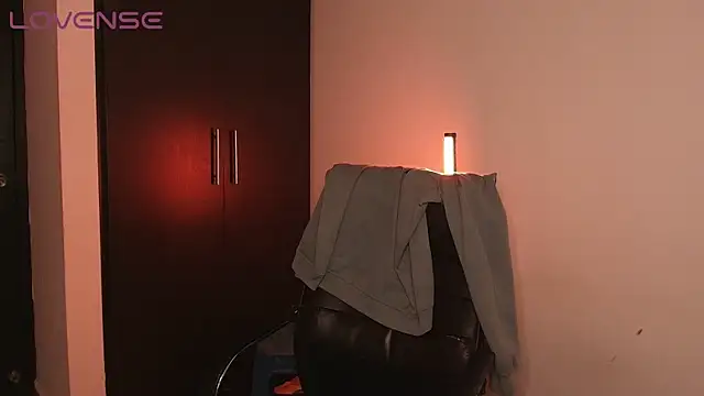 BjornSteel online show from April 13, 2026, 4:29 am