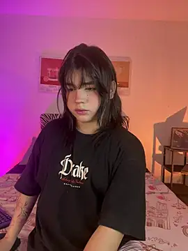 Daniellesins1 online show from April 25, 2026, 5:54 am