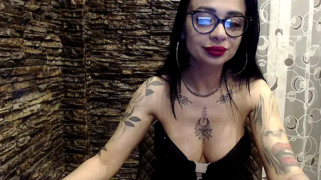 BrianaBloom online show from April 12, 2026, 6:46 pm