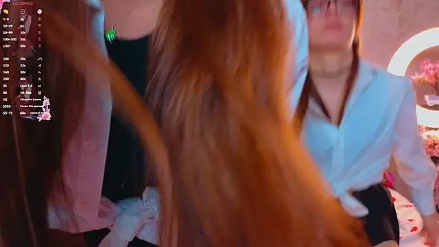 Snapshot of MelanieTwice chatting on March 10, 2026, 11:15 am MelanieTwice online show from March 10, 2026, 11:15 am