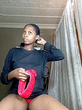 PussyFarrie online show from April 21, 2026, 10:45 pm