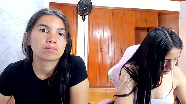 Emily and Soffy online show from March 3, 2026, 12:00 pm