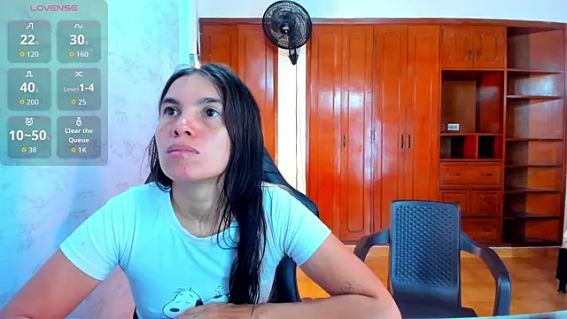 Emily and Soffy online show from April 22, 2026, 12:18 pm