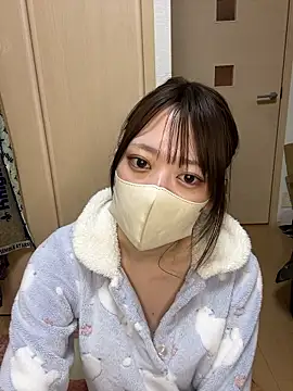 Nagomi chan  online show from February 16, 2026, 5:09 pm