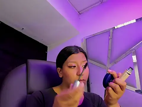 Vaneline2 online show from March 7, 2026, 8:39 pm