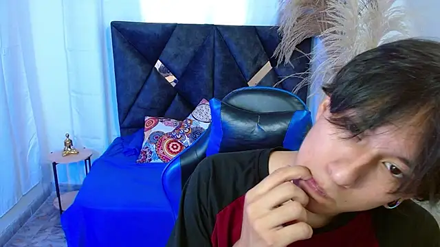 nikoo 18 online show from April 6, 2026, 2:40 pm