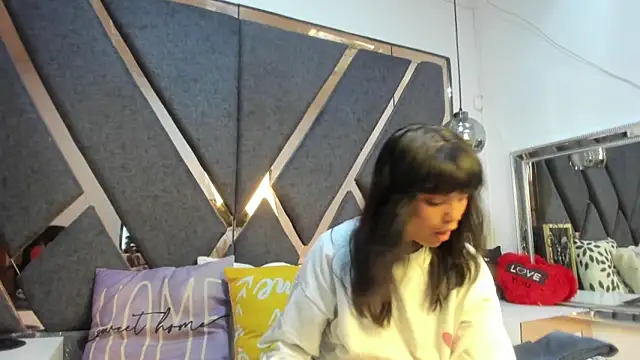 Maggyx online show from March 15, 2026, 2:56 pm