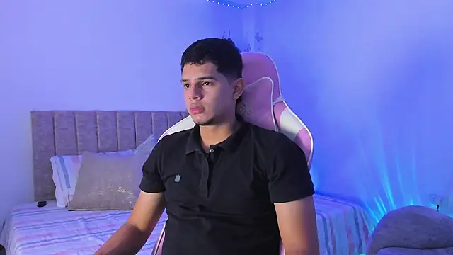 Snapshot of Adrian_Prime_ chatting on June 25, 2026, 12:54 am Adrian Prime online show from June 25, 2026, 12:54 am