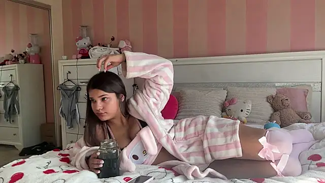 TheDaisyPink online show from February 6, 2026, 9:51 pm