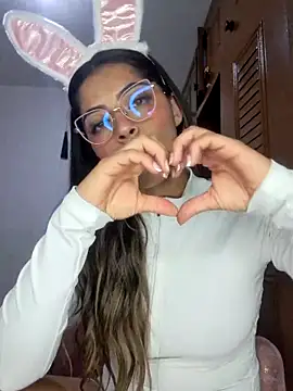  as una77 online show from April 22, 2026, 2:14 am