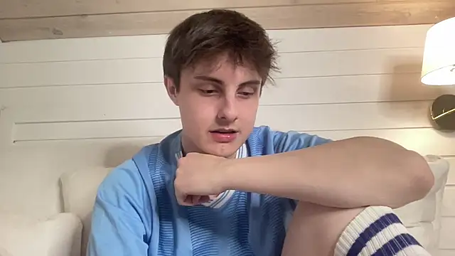 NoahhSkye online show from February 15, 2026, 1:02 am