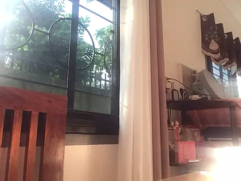 lady candy85 online show from April 18, 2026, 10:32 pm