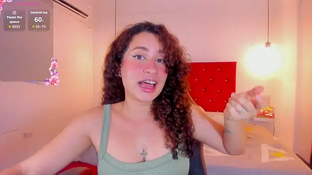 NoaMalak7 online show from February 10, 2026, 7:29 pm