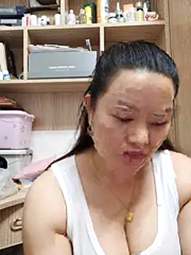 Snapshot of Jennie_dogy chatting on June 24, 2026, 5:06 am Jennie dogy online show from June 24, 2026, 5:06 am