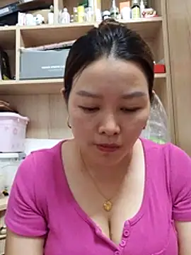 Snapshot of Jennie_dogy chatting on June 29, 2026, 12:16 pm Jennie dogy online show from June 29, 2026, 12:16 pm