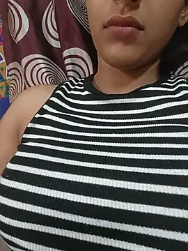 Snapshot of komalsharma99 chatting on May 17, 2026, 5:16 am komalsharma99 online show from May 17, 2026, 5:16 am