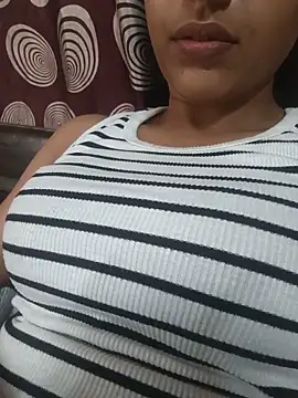 Snapshot of komalsharma99 chatting on June 6, 2026, 5:23 am komalsharma99 online show from June 6, 2026, 5:23 am