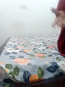 riyashrma00 online show from February 11, 2026, 6:13 pm