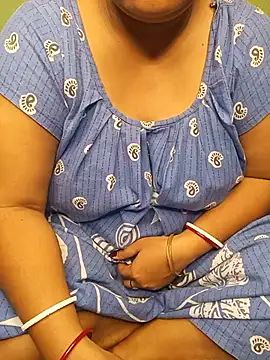 R Queen online show from July 15, 2026, 5:56 am