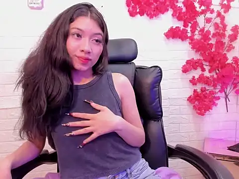 Snapshot of LaurynShell chatting on February 13, 2026, 5:47 am LaurynShell online show from February 13, 2026, 5:47 am