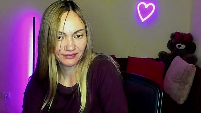 BlondMikey22 online show from April 15, 2026, 7:58 pm