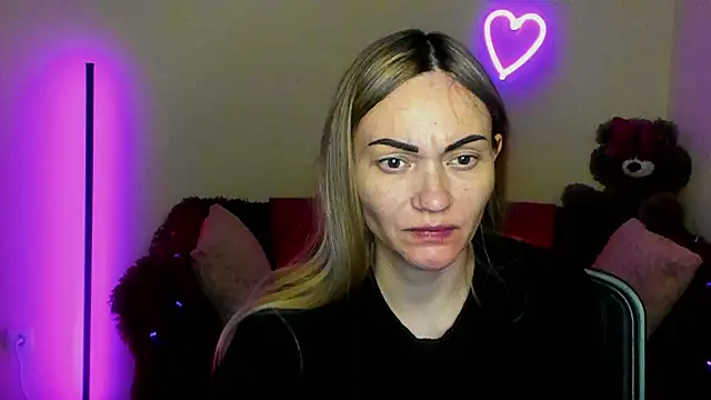 BlondMikey22 online show from April 18, 2026, 5:28 pm