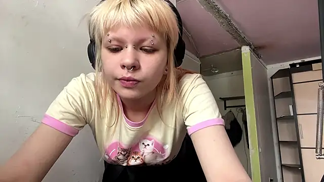 MeowMixer online show from February 8, 2026, 9:13 am