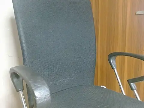 atisa  online show from April 18, 2026, 3:10 am