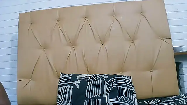 Ladyxx21 online show from February 19, 2026, 4:52 am