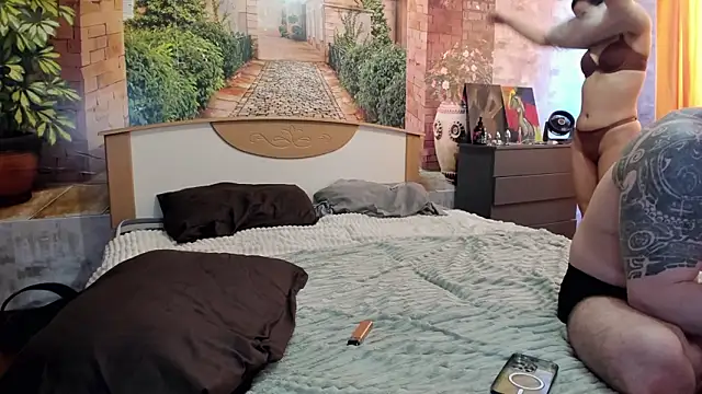  littleangie  online show from February 14, 2026, 2:41 am