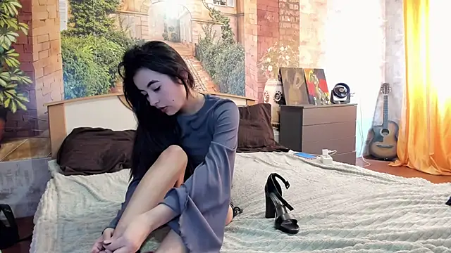  littleangie  online show from April 1, 2026, 3:40 am