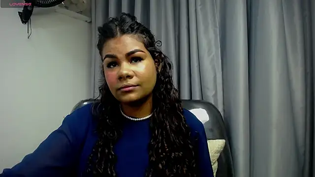 yaazhinii online show from April 20, 2026, 11:57 am