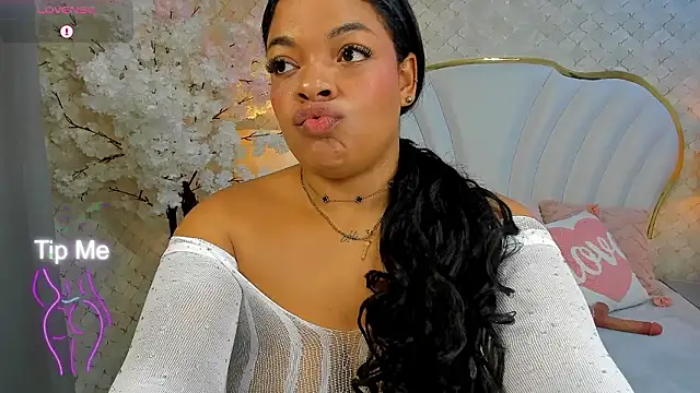 YazminJenner online show from March 6, 2026, 5:48 am